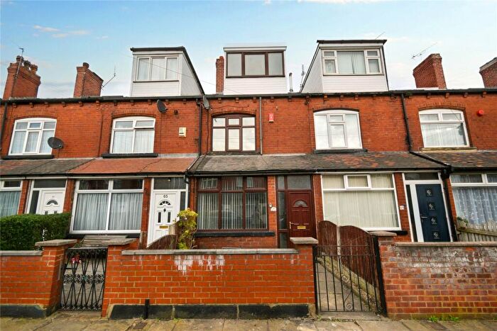 3 Bedroom Terraced House To Rent In Cross Flatts Place, Leeds, West Yorkshire, LS11