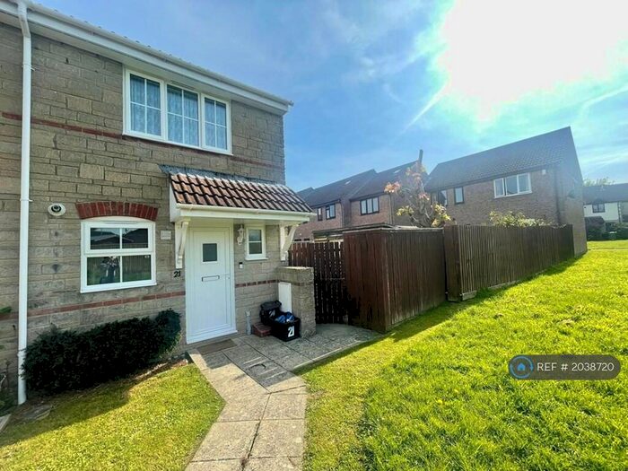 2 Bedroom End Of Terrace House To Rent In Wedmore Close, Frome, BA11