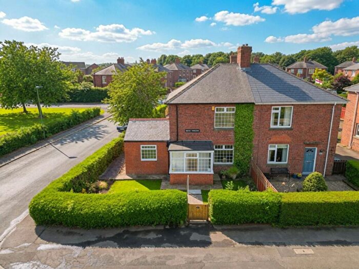 3 Bedroom Semi Detached House For Sale In Briar Terrace, Burnopfield, Newcastle Upon Tyne, NE16