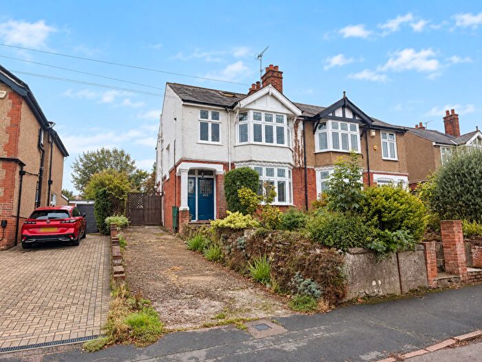 4 Bedroom Semi-Detached House For Sale In Maldon Road, Colchester, CO3