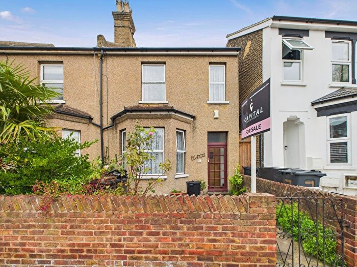 4 Bedroom End Terrace House For Sale In London Road, Bromley, Kent, BR1
