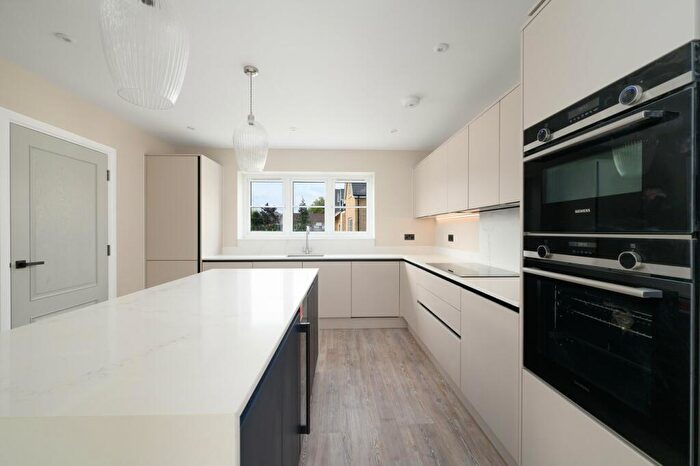 4 Bedroom Detached House For Sale In North Drive, Hutton, Brentwood, CM13
