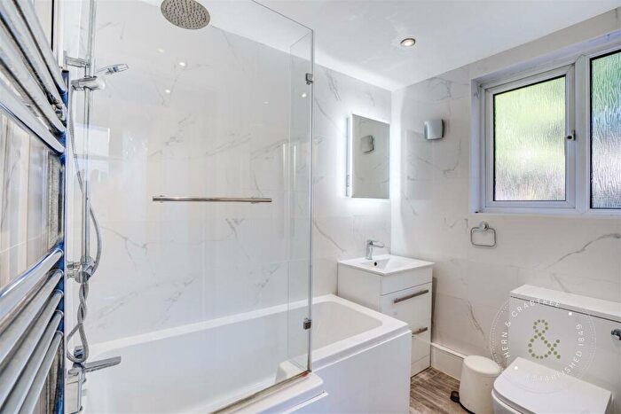 3 Bedroom Terraced House For Sale In Pembroke Road, Canton, Cardiff, CF5