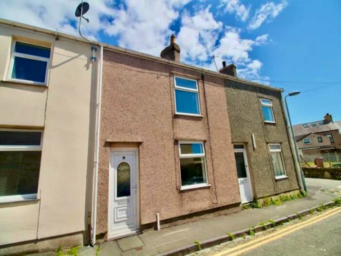 2 Bedroom Property To Rent In Henwalia, Caernarfon, LL55