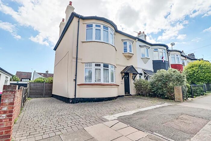 4 Bedroom End Terrace House For Sale In Electric Avenue, Westcliff-On-Sea, SS0