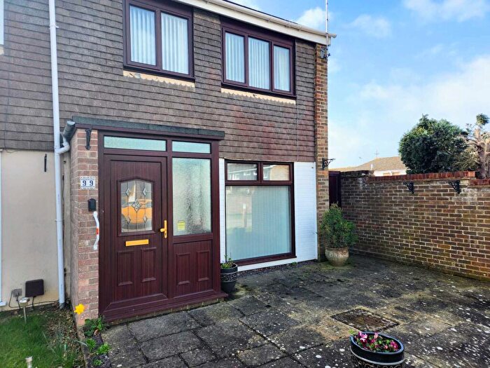 3 Bedroom Semi-Detached House To Rent In Little Breach, Chichester, PO19