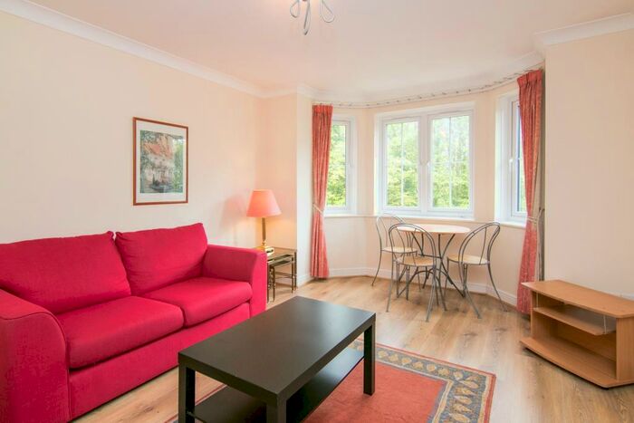 2 Bedroom Apartment To Rent In Heathcote Close, Dukes Manor, CH2