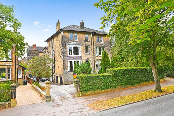 2 Bedroom Flat For Sale In Huntcliffe House, Otley Road, Harrogate, HG2