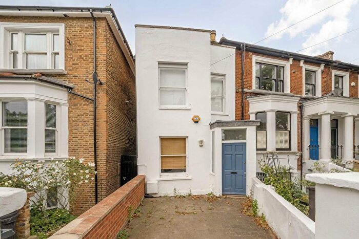 2 Bedroom Semi-Detached House To Rent In Cathnor Road, Shepherds Bush, W12