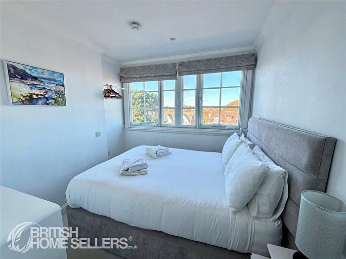 3 Bedroom Flat For Sale In Owls Road, Bournemouth, Dorset, BH5