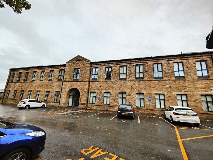 1 Bedroom Flat To Rent In Church Street, Ossett, West Yorkshire, WF5