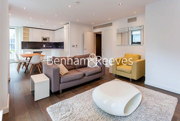 3 Bedroom Flat To Rent In Warwick Row, Victoria, SW1E