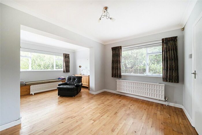 5 Bedroom Detached House For Sale In St. Johns Rise, Woking, Surrey, GU21
