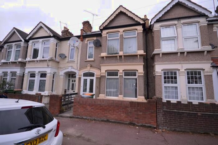 4 Bedroom Terraced House To Rent In Clements Road, East Ham, London, E6