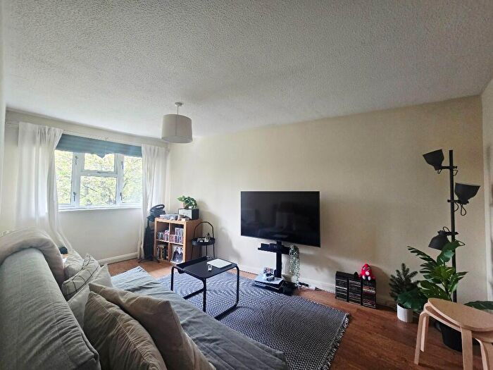 1 Bedroom Flat For Sale In Brook Drive, London, SE11