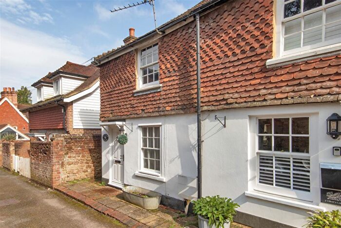 2 Bedroom Cottage For Sale In Elliots Lane, Brasted, TN16