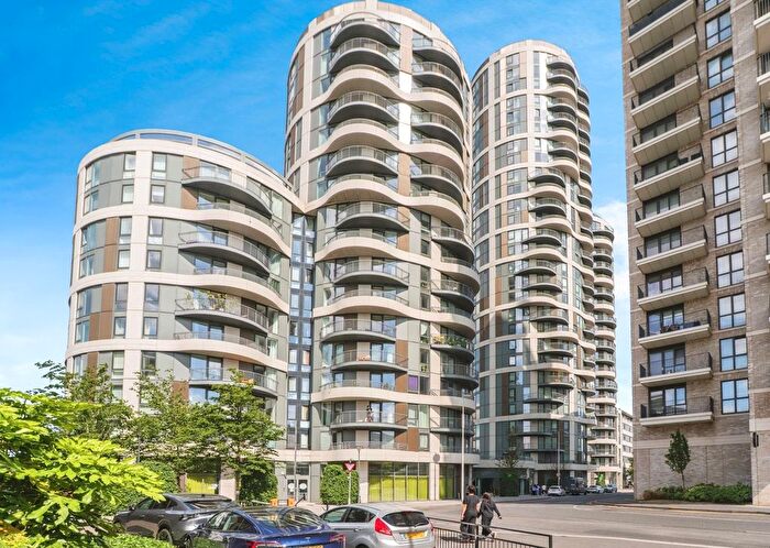 1 Bedroom Flat For Sale In Cambridge Road, Barking, IG11