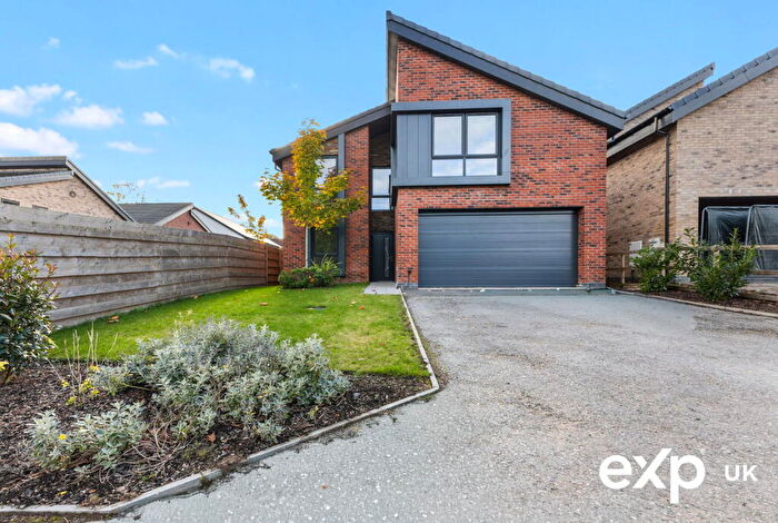 5 Bedroom Detached House For Sale In Nightingale Way, Ravenshead, NG15