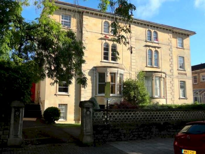 2 Bedroom Flat To Rent In Westfield Park, Redland, Bristol, BS6