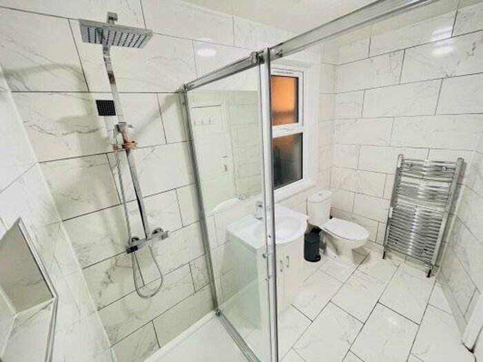 1 Bedroom House To Rent In Norman Road, London, London, E11