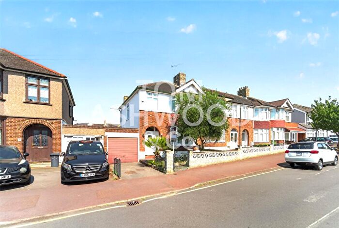 3 Bedroom End Of Terrace House For Sale In Manor Road, Leftley Estate, Barking, IG11