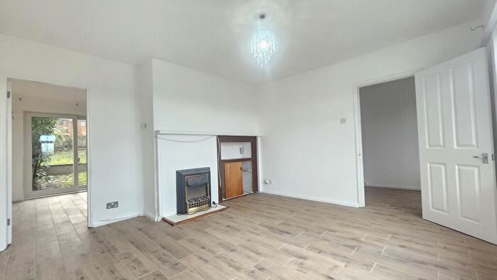 3 Bedroom House To Rent In Frinsted Road, Erith, DA8