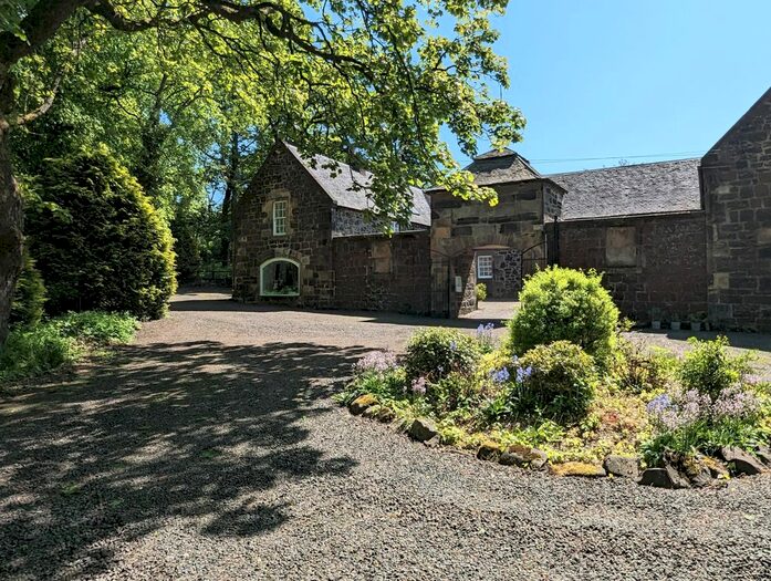 5 Bedroom Semi-Detached House For Sale In Moffat View, Plains, Airdrie, ML6