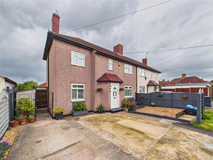 3 Bedroom Semi Detached House For Sale In Woodcote Road, Bristol, BS16