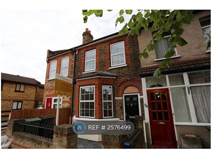 3 Bedroom Terraced House To Rent In Woodlands Road, London, E17