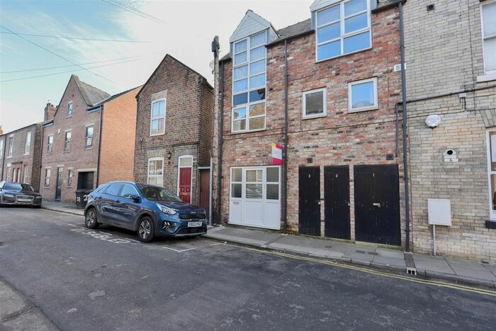 1 Bedroom Flat To Rent In Wellington Street, York, YO10