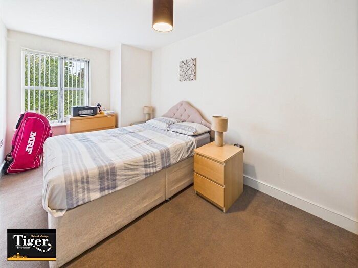 2 Bedroom Apartment For Sale In Woodlands View, Lytham St. Annes, FY8