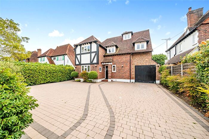 5 Bedroom Detached House For Sale In Red House Lane, Walton-On-Thames, Surrey, KT12