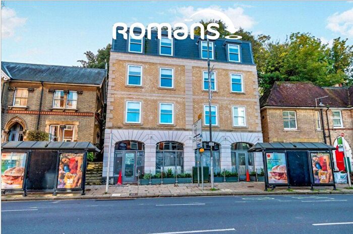2 Bedroom Flat To Rent In Mead House, Winchester, SO23