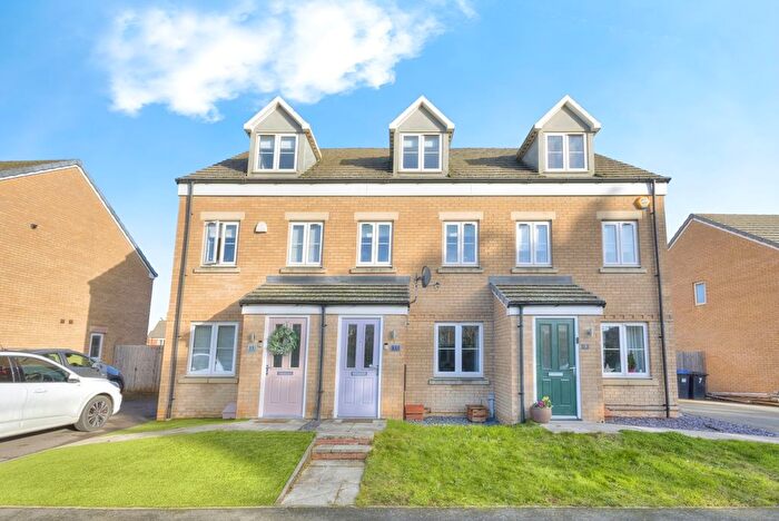 3 Bedroom Terraced House For Sale In Dunkley Way, Northampton, Northamptonshire, NN5