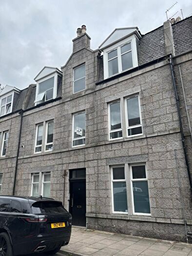 2 Bedroom Flat To Rent In Wallfield Crescent, Fffl, Aberdeen, AB25