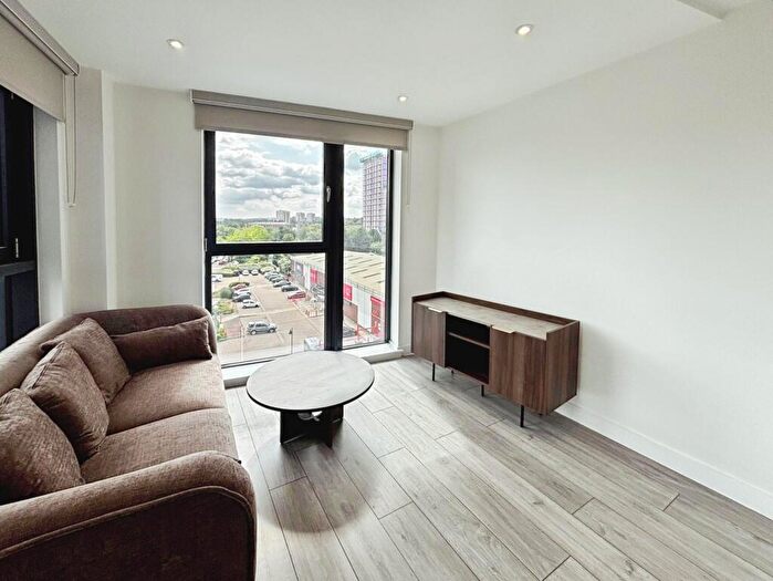 1 Bedroom Flat To Rent In The Radiant, Kirkstall Road, Leeds, West Yorkshire, LS3