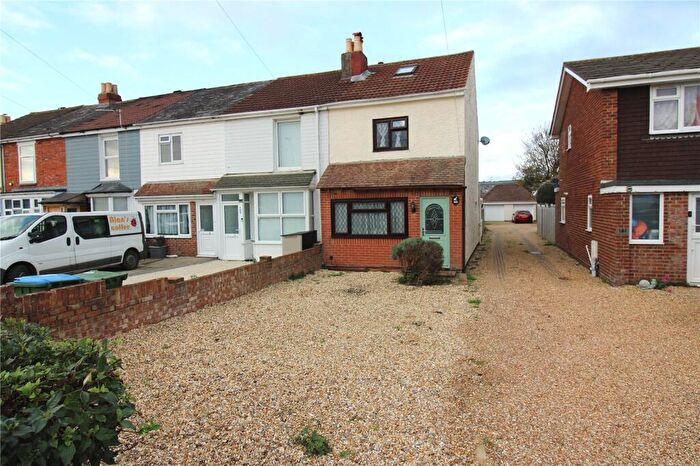 3 Bedroom End Of Terrace House For Sale In White Hart Lane, Fareham, Hampshire, PO16