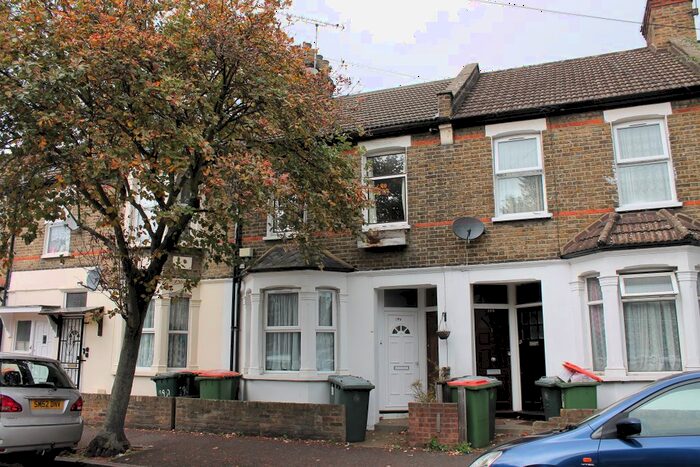 2 Bedroom Flat To Rent In Wakefield Street, East Ham, E6