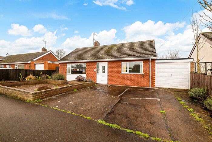 2 Bedroom Detached Bungalow For Sale In Elm Avenue, Cherry Willingham, Lincoln, Lincolnshire, LN3