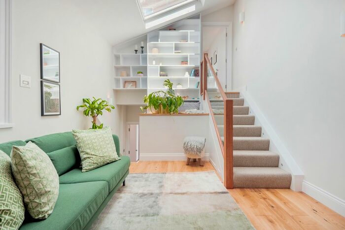 2 Bedroom Flat To Rent In Lillie Road, London, SW6