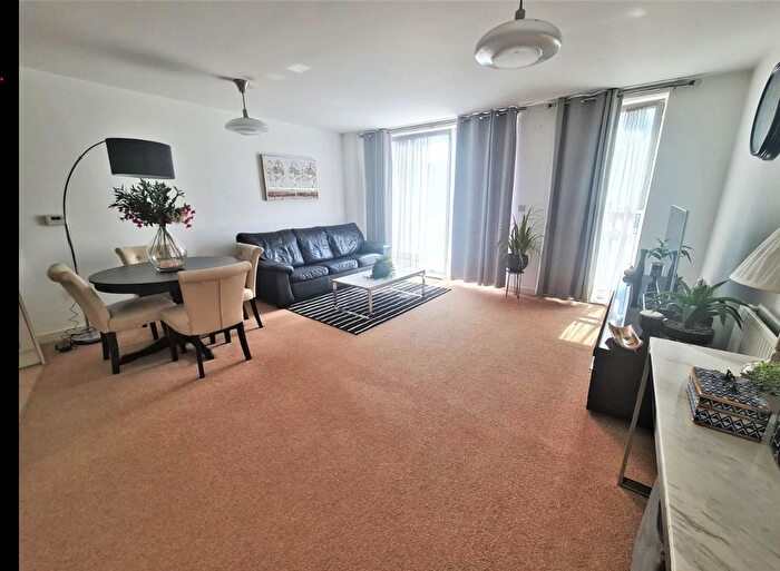 2 Bedroom Flat To Rent In Fyne Court, Loch Crescent, Edgware, Greater London, HA8