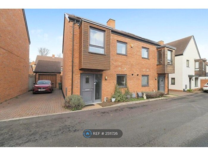 3 Bedroom Semi-Detached House To Rent In Deblin Drive, Uxbridge, UB10