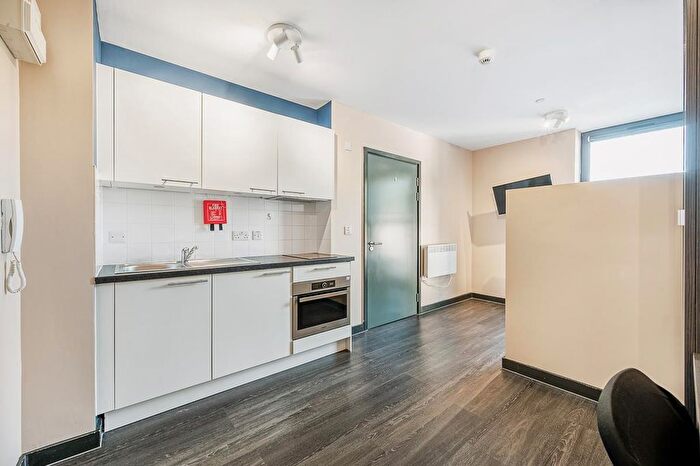 Studio To Rent In Gunnersbury Lane, Acton, W3