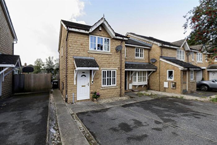 2 Bedroom End Of Terrace House For Sale In Mill Avenue, Dalton, Huddersfield, HD5