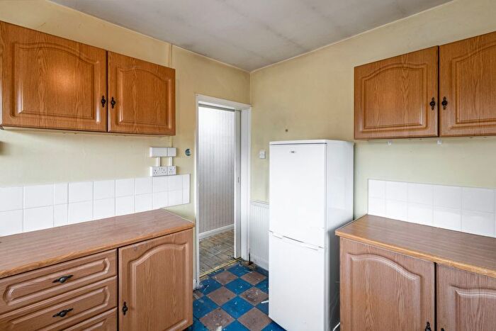 2 Bedroom Detached Bungalow For Sale In Ashley Park Road, York, YO31