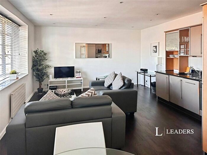 1 Bedroom Flat To Rent In Princes House, North Street, BN1