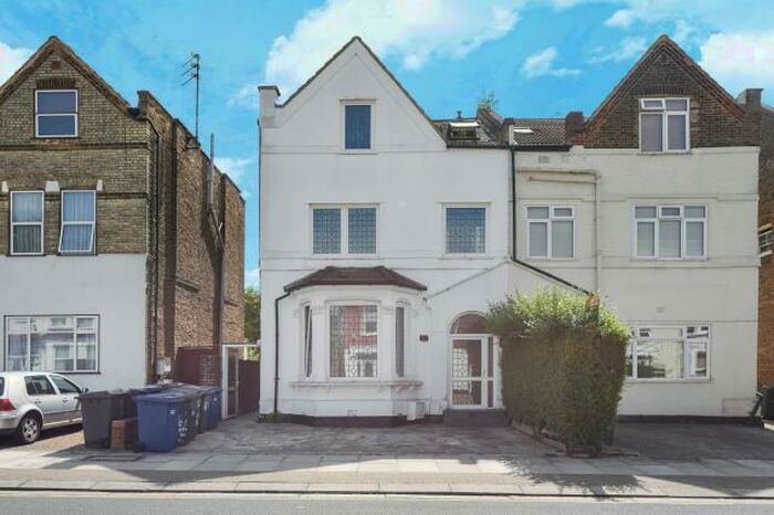 1 Bedroom Apartment To Rent In Station Road, Finchley, N3