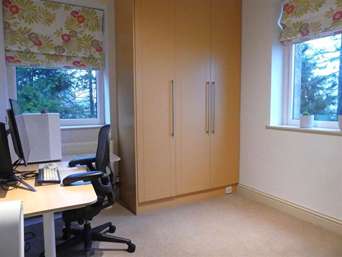 3 Bedroom Apartment To Rent In Queens Drive, Ilkley, LS29