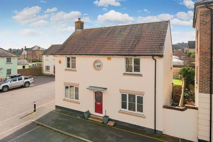 4 Bedroom Detached House For Sale In Frome Valley Road, Crossways, Dorchester, DT2