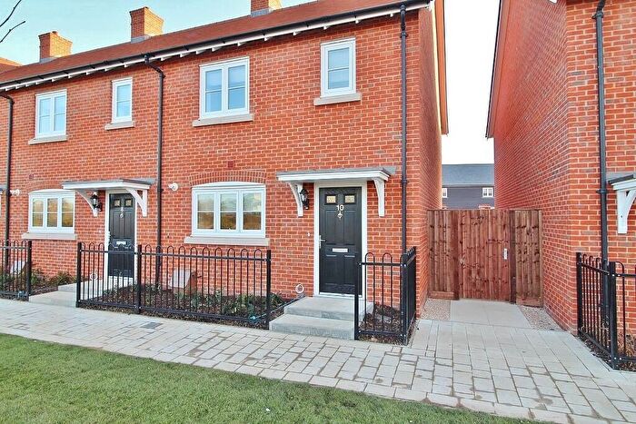 3 Bedroom End Of Terrace House To Rent In Houghton Avenue, Berewood, PO7